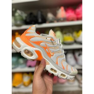 Nike Air Max Plus TN Automic White Orange Women's Size 7 DM3033 100